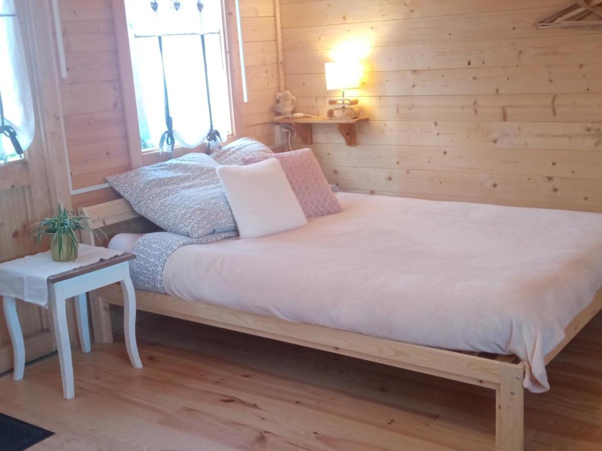 Chambre Studio Photo Chalet Sdb Partagee A Proximite Chavagne ภายนอก รูปภาพ