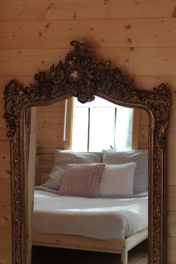 Chambre Studio Photo Chalet Sdb Partagee A Proximite Chavagne ภายนอก รูปภาพ