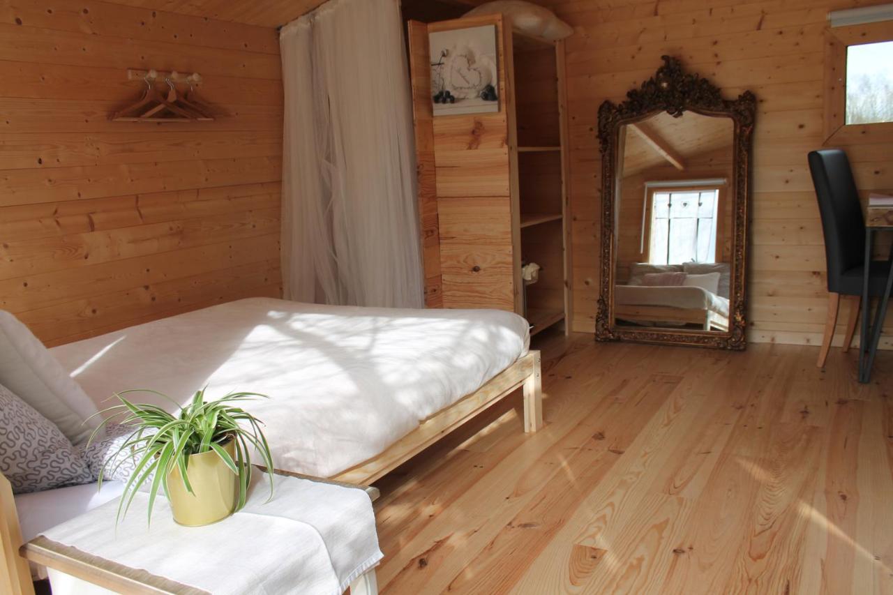 Chambre Studio Photo Chalet Sdb Partagee A Proximite Chavagne ภายนอก รูปภาพ